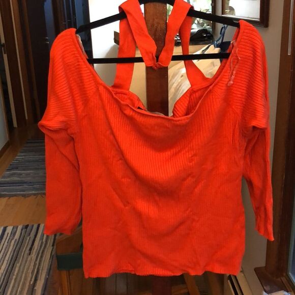 Fashion to Figure Daphne Cross Neck Off-the-Shoulder Sweater 2X - Picture 4 of 7